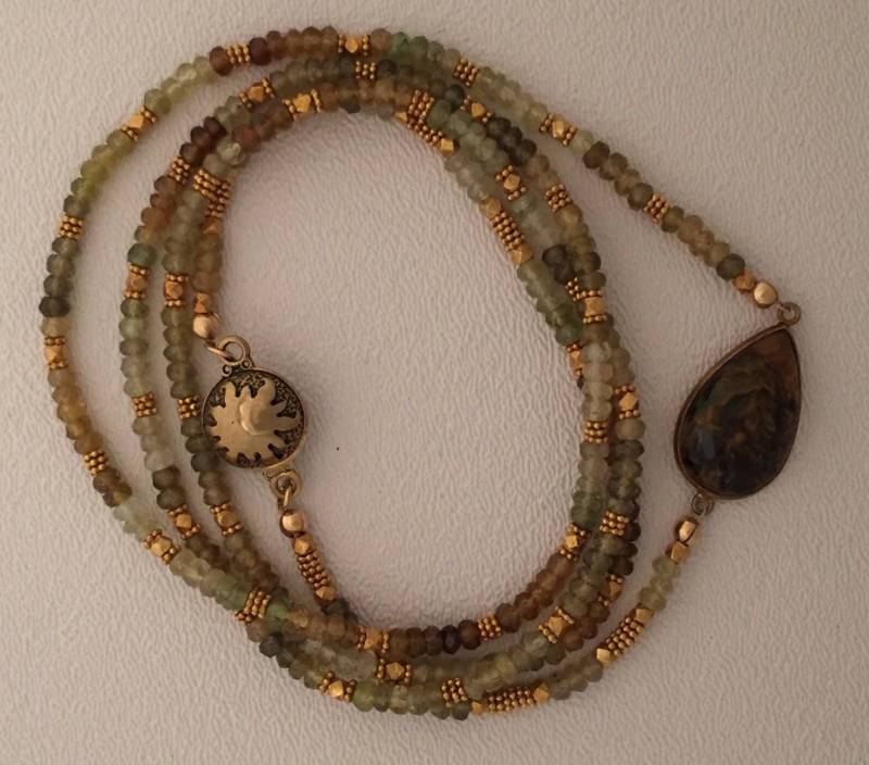 Grüne Granat Wickelarmband von SalmonRiverJewelry