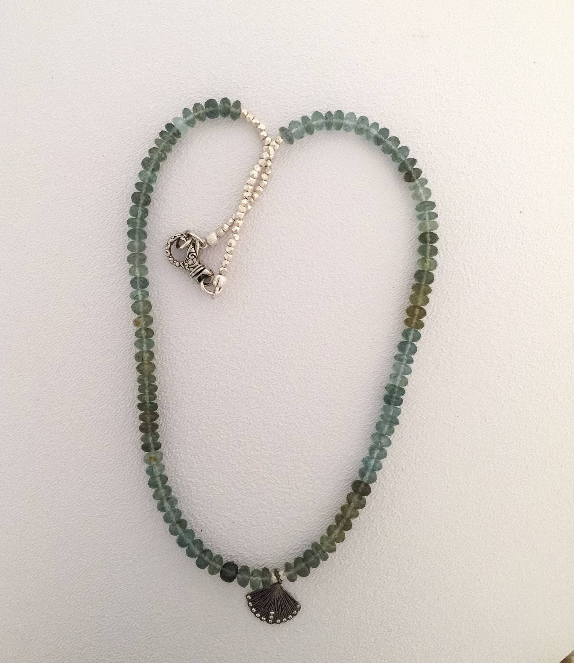 Moos Aquamarin Halskette Mit Anhänger von SalmonRiverJewelry
