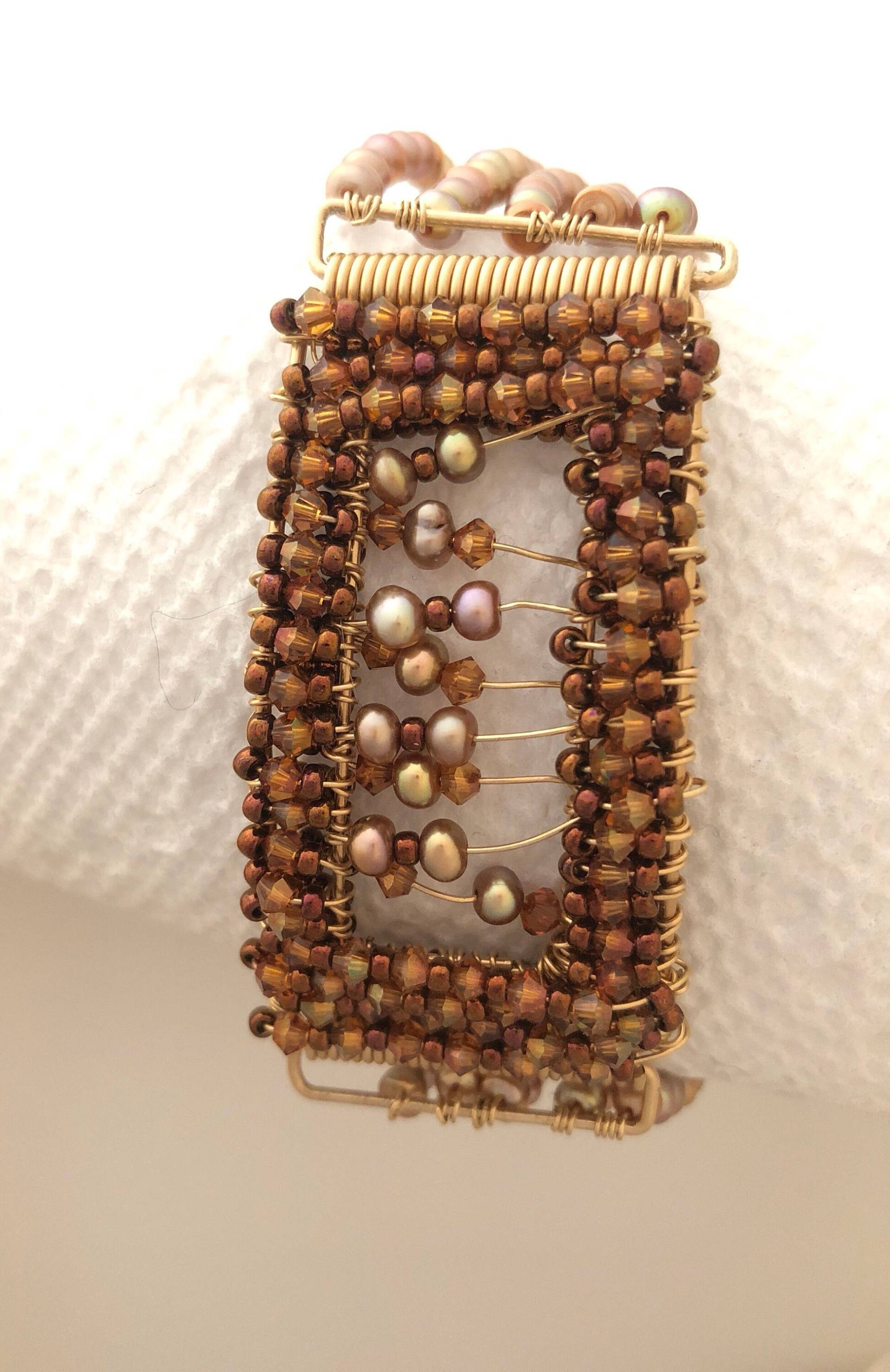 Süßwasserperlen Auf Gold Gefüllten Draht Rahmen Armband Gewebt von SalmonRiverJewelry