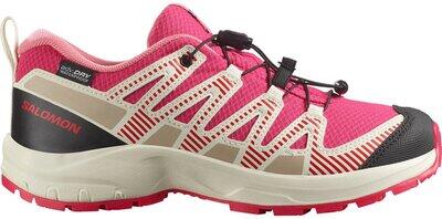 SALOMON Kinder Trekkinghalbschuhe SHOES XA PRO V8 WP J Rouger/Vanila/Flami Rouge Red/Vanilla Ice/Flamingo Pink - Gr. - 37 von Salomon