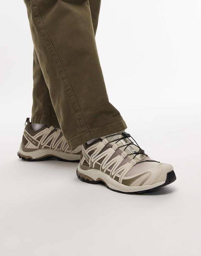 Salomon - XA Pro 3D - Sneaker in Steinbeige und der Farbe Mandelmilch-Neutral von Salomon