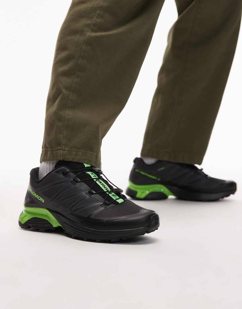 Salomon - XT-Pathway 2 - Sneaker in Schwarz und Green Geko von Salomon