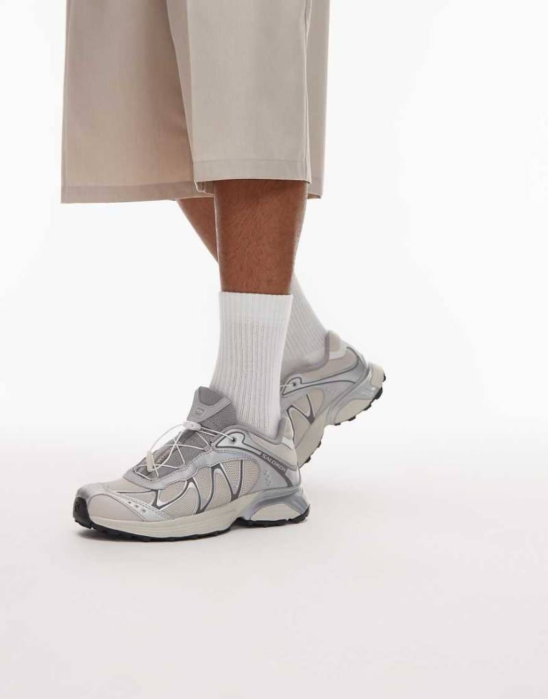 Salomon - XT-Whisper - Sneaker in Silber und Mondstein von Salomon