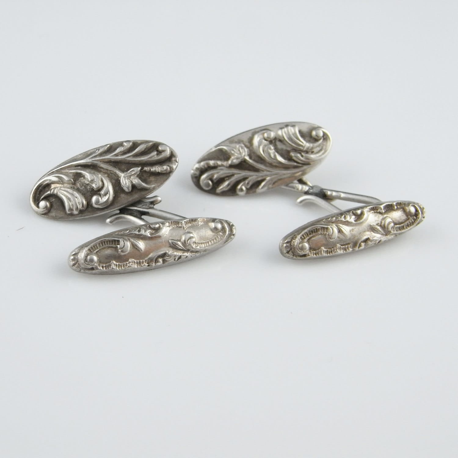 Antike Handgemachte Eine Einer Art Edwardian Sterling 925 Silber Manschettenknöpfe Blättern Floral Motiv Herren Accessoires Unisex Schmuck Geschenke Antike Handgemachte Eine Einer Art Edwardian Sterling 925 Silber Manschettenknöpfe Blättern Floral Motiv Herren Accessoires Unisex Schmuck Geschenke von SalonUber