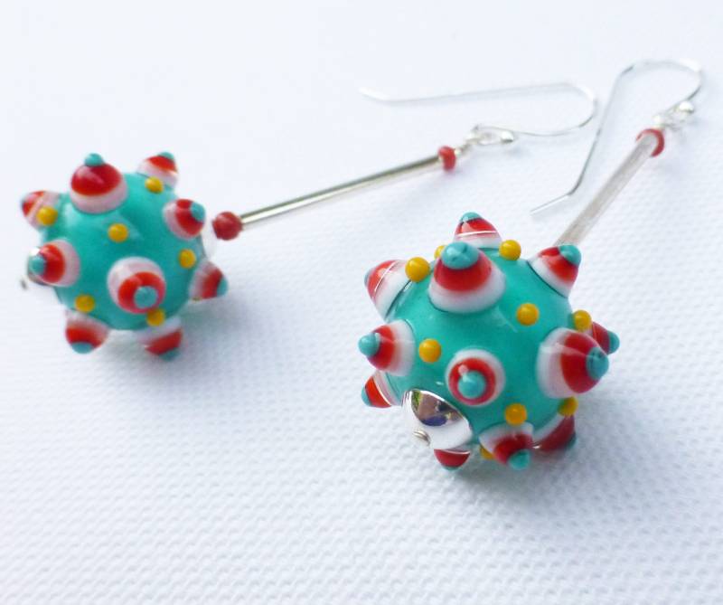 Handgemachte Gestapelt Holprigen Punkt Murano Glas Perlenohrringe, Moderne Ohrringe. Sterling Silber Handgemachte Gestapelt Holprigen Punkt Murano Glas Perlenohrringe, Moderne Ohrringe. Sterling Silber von SaltAireStudio