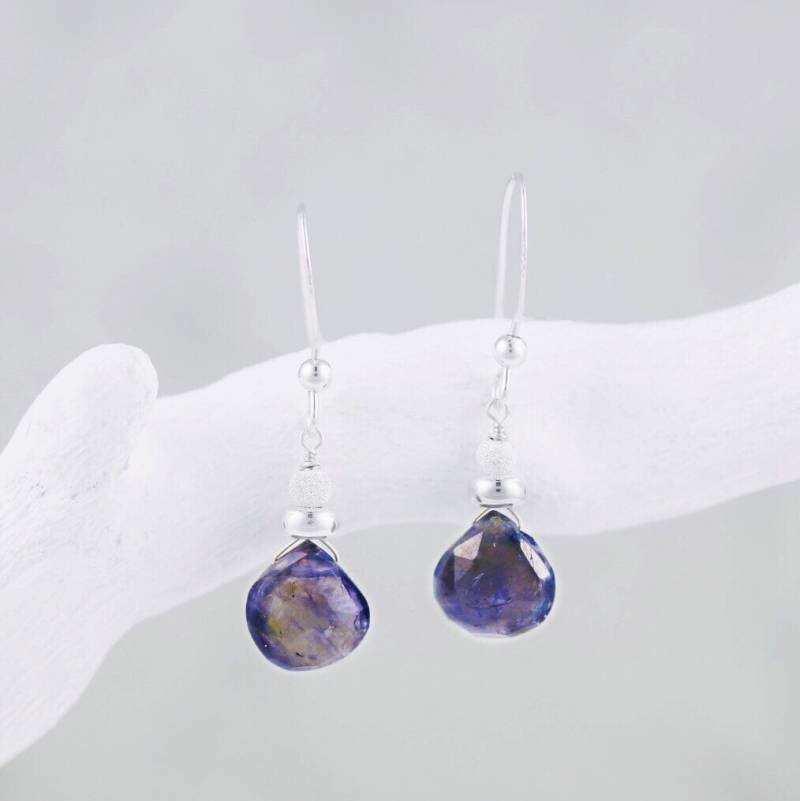 Facettierte Iolith Edelstein Sterling Silber Tropfen Ohrringe - Handgemachte Paris von SaltBijoux