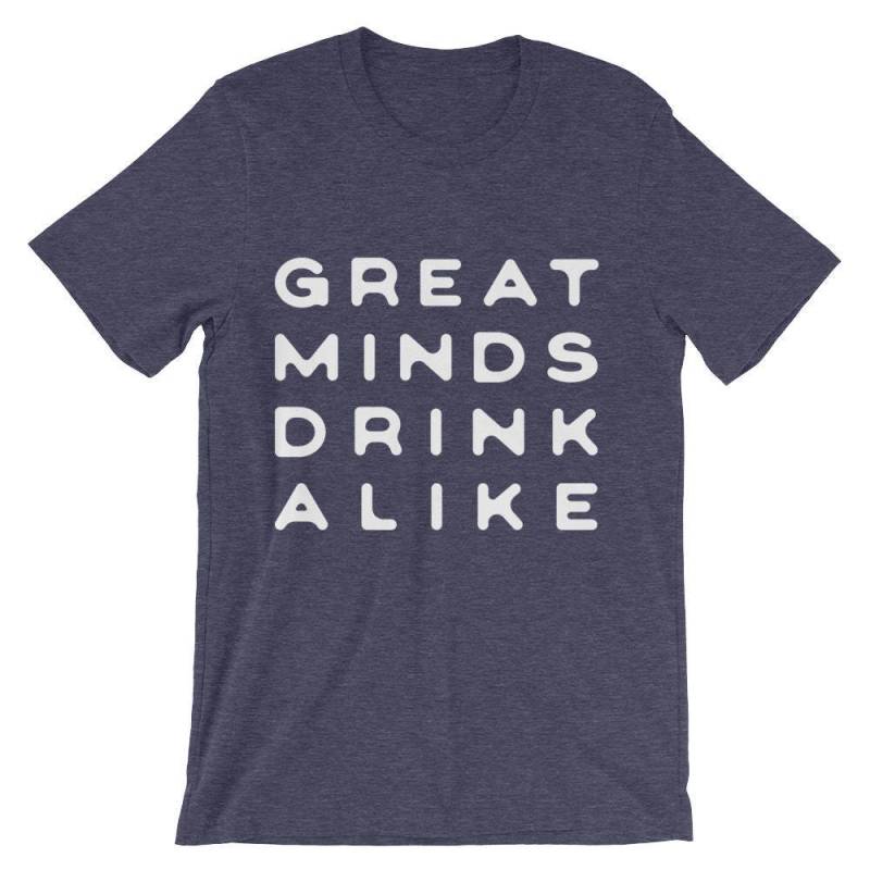 Große Geister Getränk Gleich Bier Tshirt von SalteesApparel