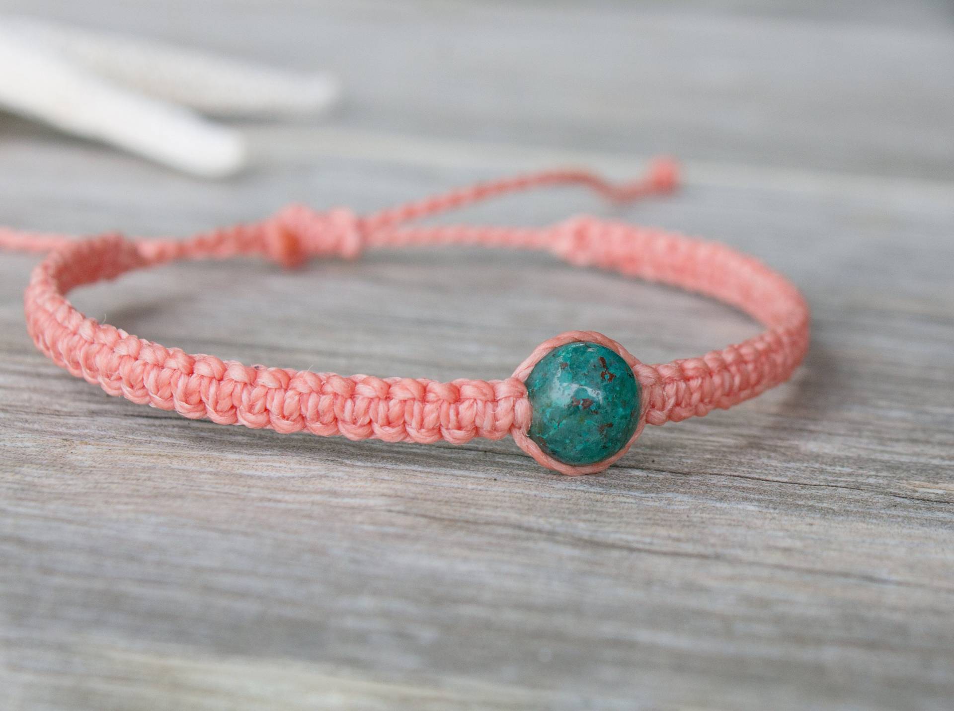 Cuprite Stein Verstellbares Freundschafts Armband, Boho Strand Schmuck von SaltyBohoCalifornia