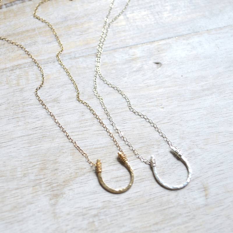 Lucky Hufeisen Anhänger, Halskette, Gold Oder Silber Halskette von SaltyButSweetJewelry