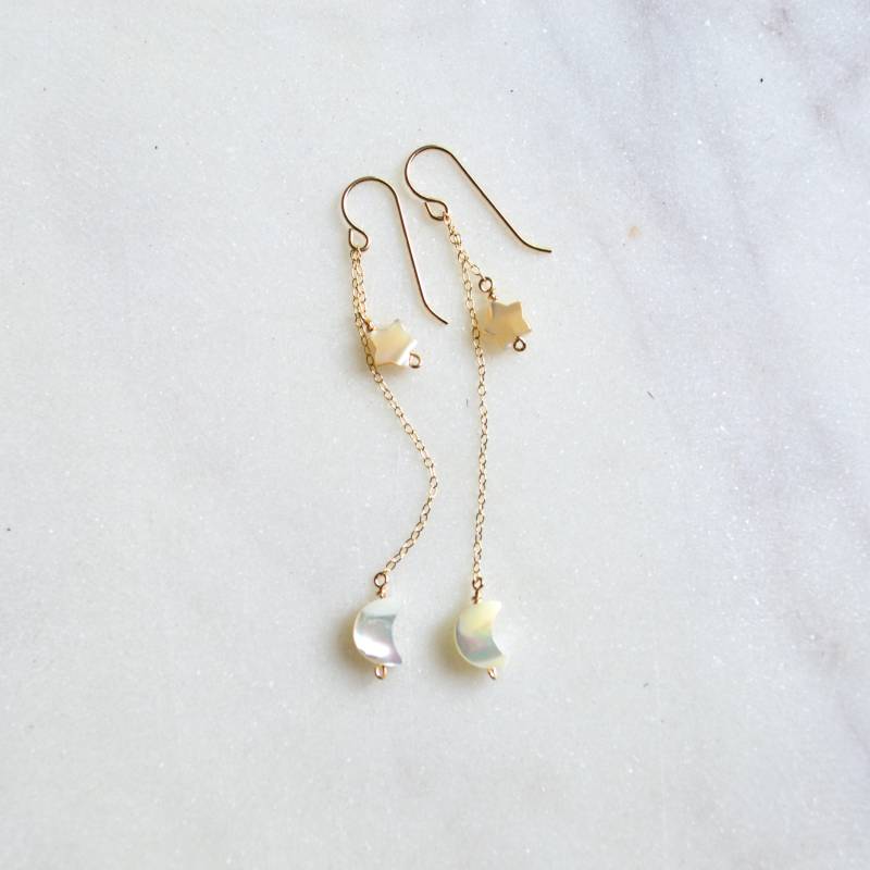 Mini Mond Und Stern Ohrringe von SaltyButSweetJewelry