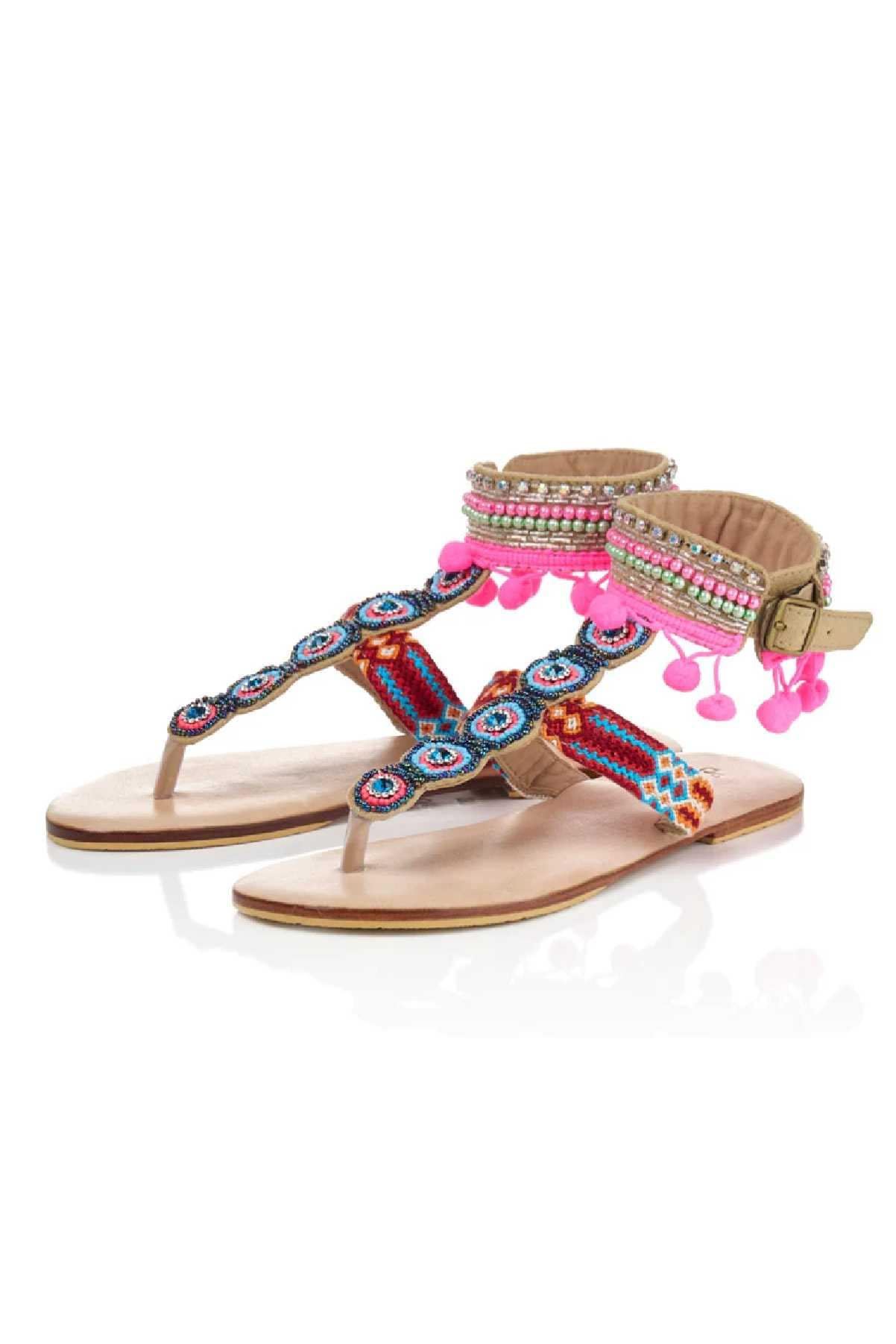 Sandalen Mit Aufwendiger Stickerei von SaltySkinFashion