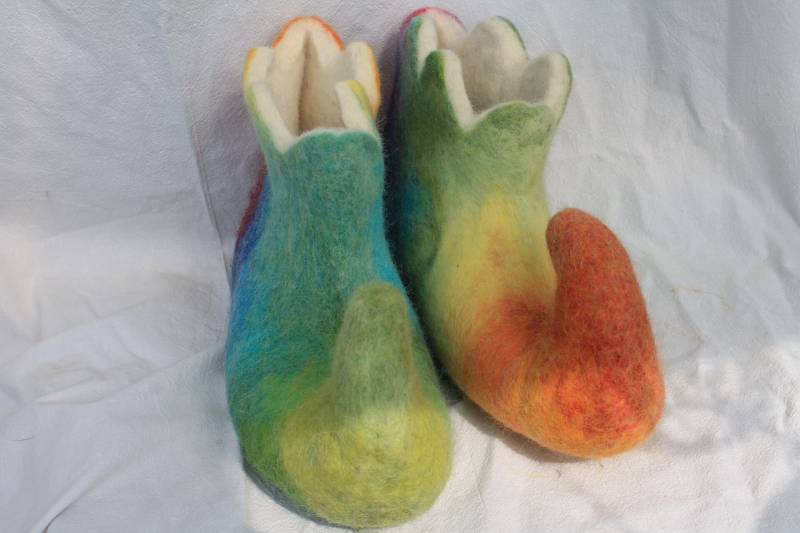 Damen+ Herren Filzschuhe Regenbogen Gr 36 - 47 Filzpantoffeln Filzstiefel Mit Wollfilzsohle Oder Gummisohle Wolle Filz von SalueFilz