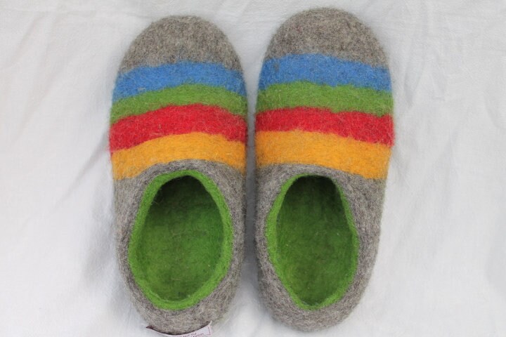Damen Herren Filzpantoffeln Filzschuhe Hausschuhe Mittelgrau Mit Farbigen Streifen Ab Gr.36-47 Gummisohle Oder Wollfilzsohle von SalueFilz