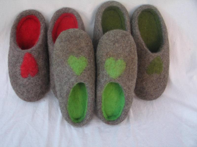 Filzpantoffeln Filzschuhe Finken Herz Hausschuhe Damen Herren Gr. 36-47 Gummisohle Filzsohle von SalueFilz