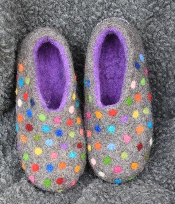 Filzpantoffeln Filzschuhe Konfetti Gummisohle Oder Filzsohle in Mittelgrau Innen Violett Hausschuhe Damen Herren von SalueFilz