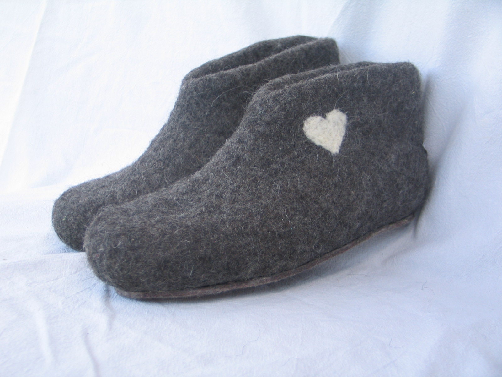 Filzpantoffeln Mit Herz Und Filzsohle 5mm Filzschuhe Filzstiefel Hausschuhe Damen Herren von SalueFilz