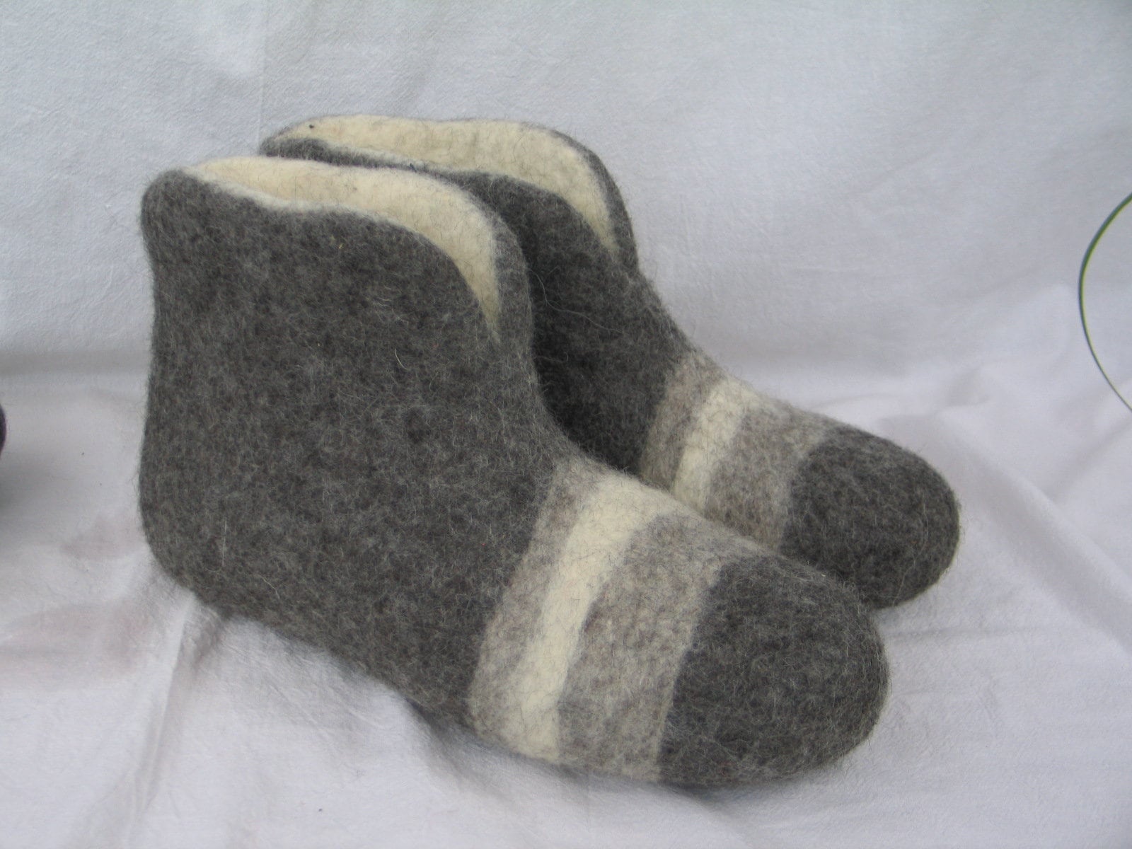 Herren Filzpantoffeln Filzschuhe Hägard Hausschuhe Hüttenschuhe Valenkis Gr.38-47 Grau Wollweiss von SalueFilz