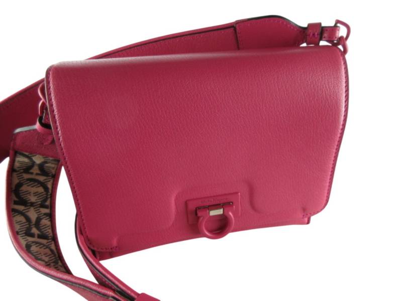 Salvatore Ferragamo Handtasche TRIFOLIO SMALL LEATHER CROSSBODY BAG IN PHOENIX PINK von Salvatore Ferragamo