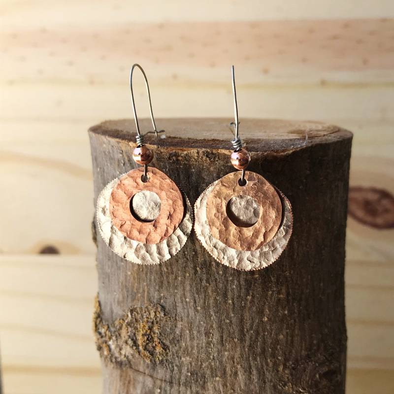 Gehämmerte Kupfer Baumeln Ohrringe Kreis Tropfen Und Nickel Sicherheit Haken Ohrring Gehämmerte Kupfer Baumeln Ohrringe Kreis Tropfen Und Nickel Sicherheit Haken Ohrring von SalveLux