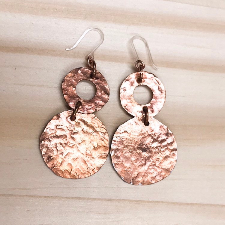 Hypoallergene Kunststoff Haken Kupfer Baumeln Ohrringe, Gehämmert Metall Tropfen Metallempfindlicher Schmuck Hypoallergene Kunststoff Haken Kupfer Baumeln Ohrringe, Gehämmert Metall Tropfen Metallempfindlicher Schmuck von SalveLux