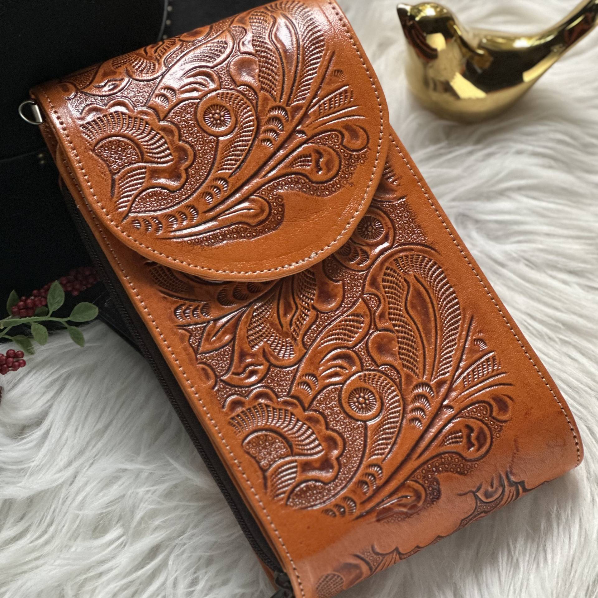 Echte Leder Umhängetasche Crossbody Portemonnaie Boho Kleine Tasche Geschenke Für Sie von SalyLimonUSA