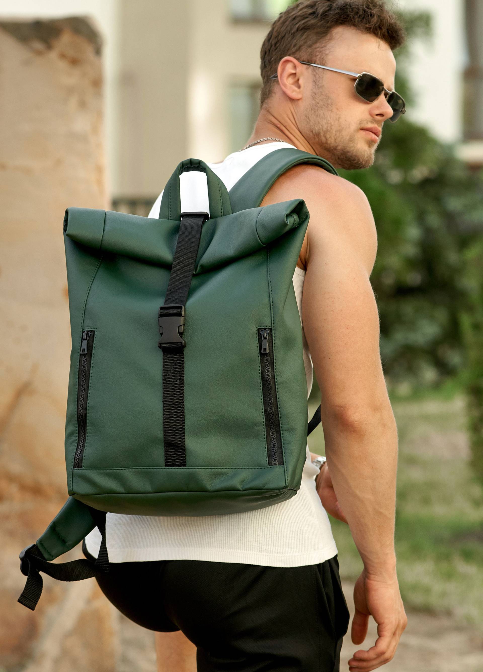 Geschenk Für Ihn. Grüner Roll Top Rucksack, Herren Top, Eco Leder Grünes Rucksack Laptop von SamBagCrafts