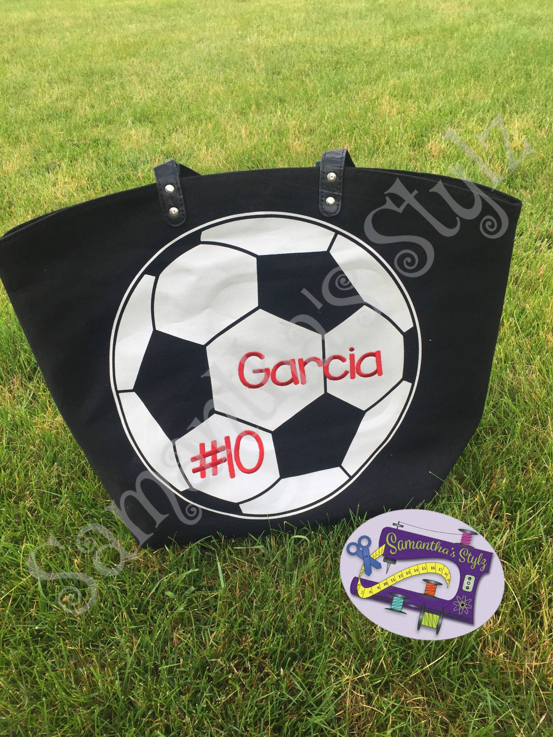 Fußball Tasche, Schwarz-Weiß Tragetasche, Personalisierte Fußballtasche, Große Fußballtasche Fußball Tasche, Schwarz-Weiß Tragetasche, Personalisierte Fußballtasche, Große Fußballtasche von SamanthasStylz