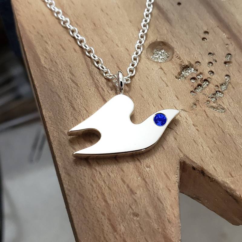 Blaue Saphir Taube Halskette Anhänger in Sterling Silber - Halskette, Anhänger von SamaritanJewelers