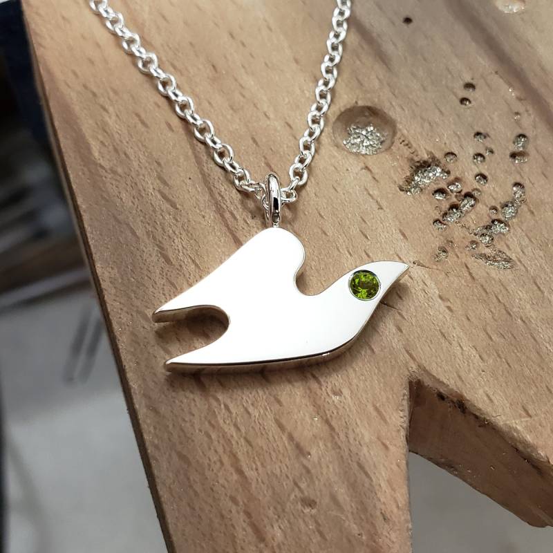 Peridot Taube Halskette Anhänger in Sterling Silber - Halskette, Anhänger, Peace von SamaritanJewelers