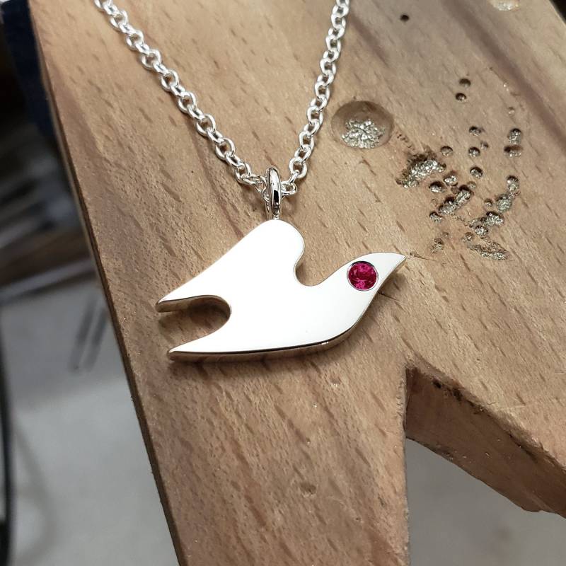 Rubin Taube Halskette Anhänger in Sterling Silber - Halskette von SamaritanJewelers