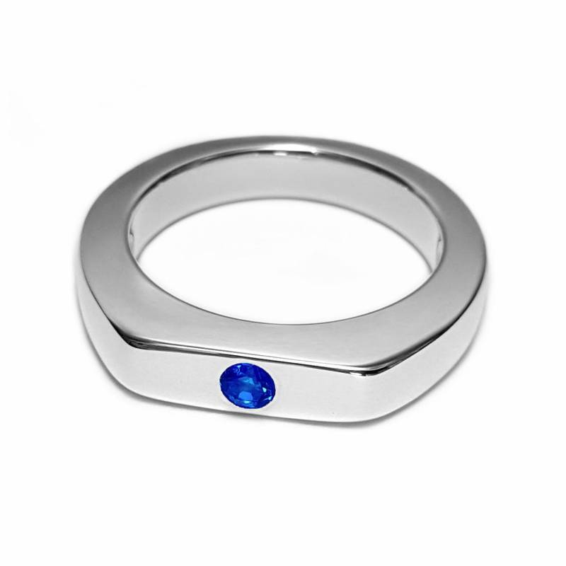Schlichter Blauer Saphir Ring in Sterling Silber - Ring von SamaritanJewelers