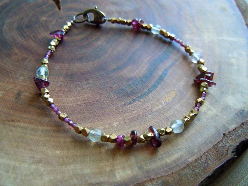 Grenat, Fluorit Und Laiton Armband - Boho Chic Hergestellt in Frankreich von SamarkandFR