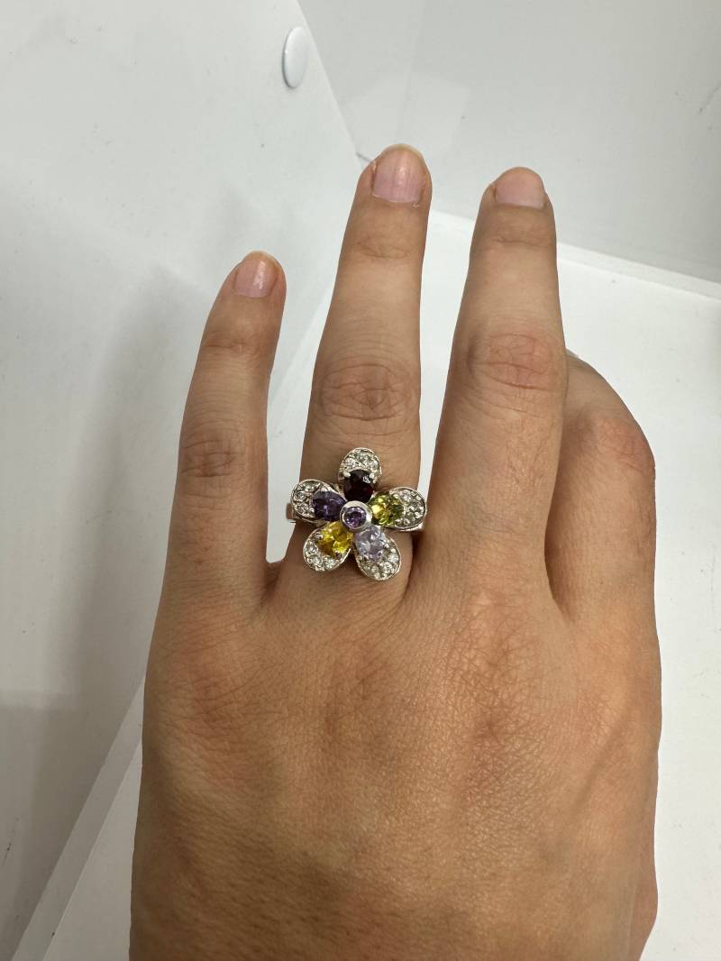 Echtsilber Ring 925 Bunt Zirkonia Blume Strass Kristall Vintage Breit Rot Grün Hellblau 17mm 54 Gepflegter Zustand von SamatimeVintage