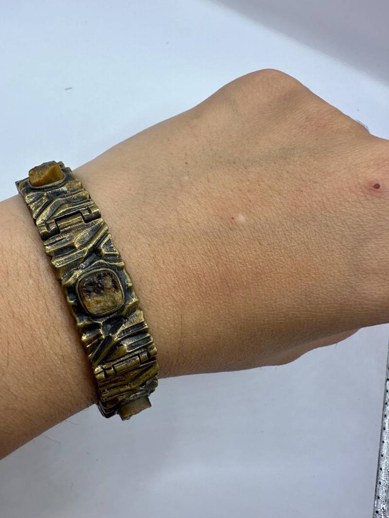 P. Sarpaneva Armband Breit Designers Aus Skandinavien Finnland Vintage 1970Er Bronze Steine Tiegerauge 18cm Braun Glieder Retro von SamatimeVintage