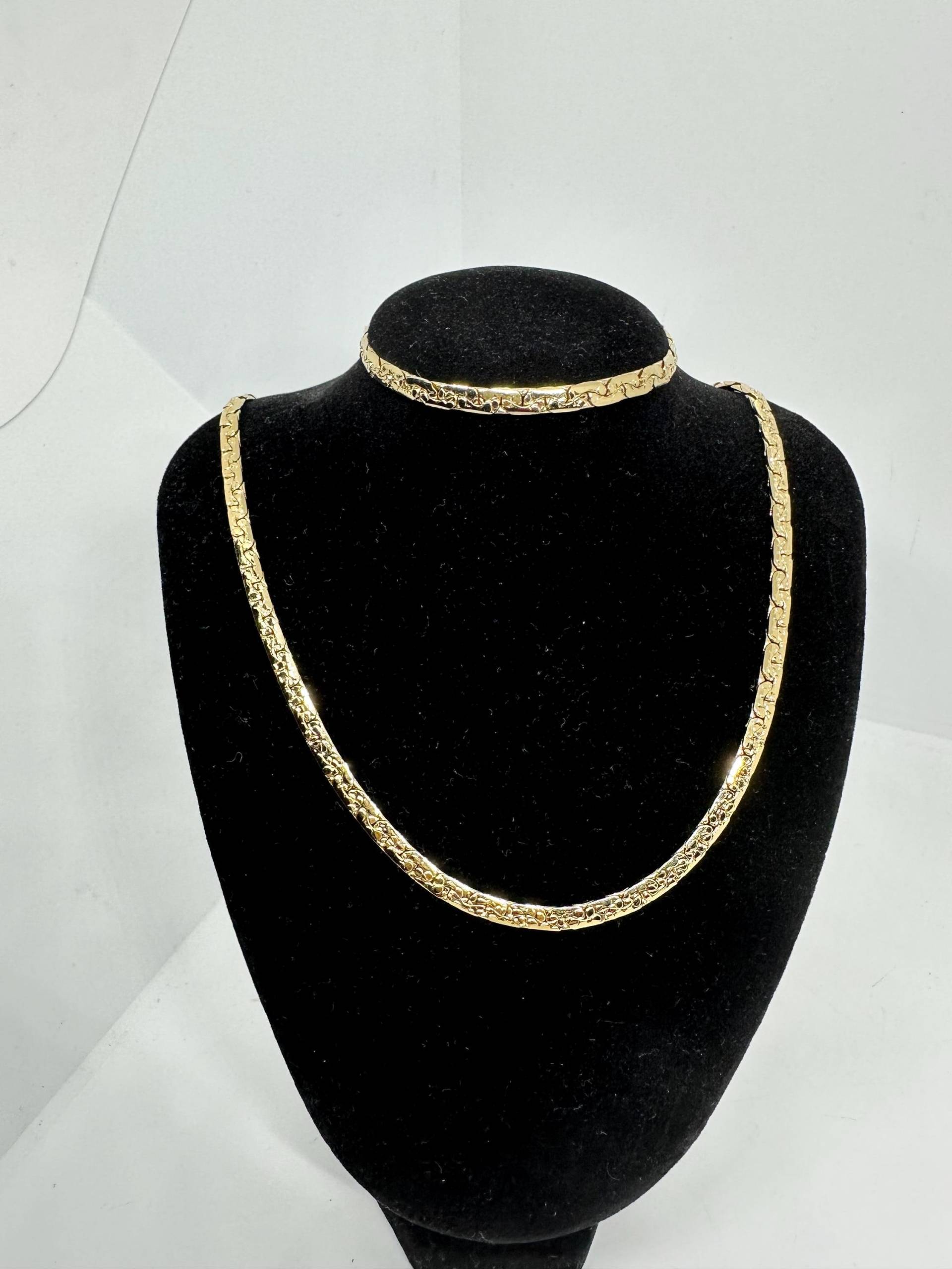 Set Halskette, Armband Edelstahl, Vintage Vergoldet, Kurz 90Er Jahre 90S Gliederkette, Gittermuster Germany Breit Glänzend von SamatimeVintage