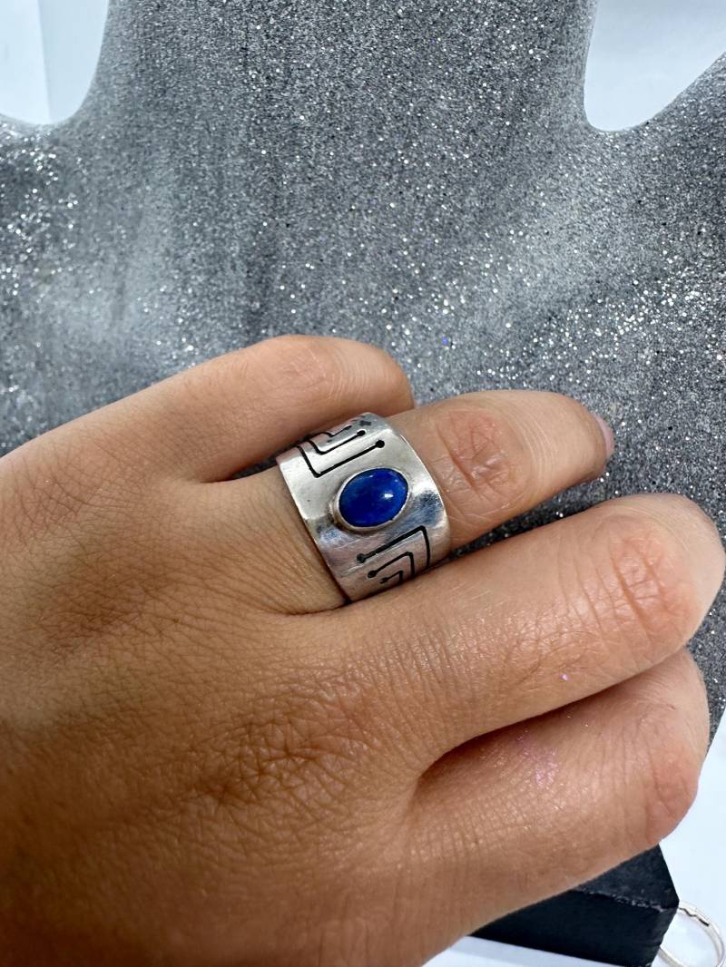 Vintage Ring 1990Er Größenverstellbar Silber 925 Elegant Lapislazuli Blau Oval Massiv Groß Unisex Germany Zeitlos Retro Vintage Ring 1990Er Größenverstellbar Silber 925 Elegant Lapislazuli Blau Oval Massiv Groß Unisex Germany Zeitlos Retro von SamatimeVintage