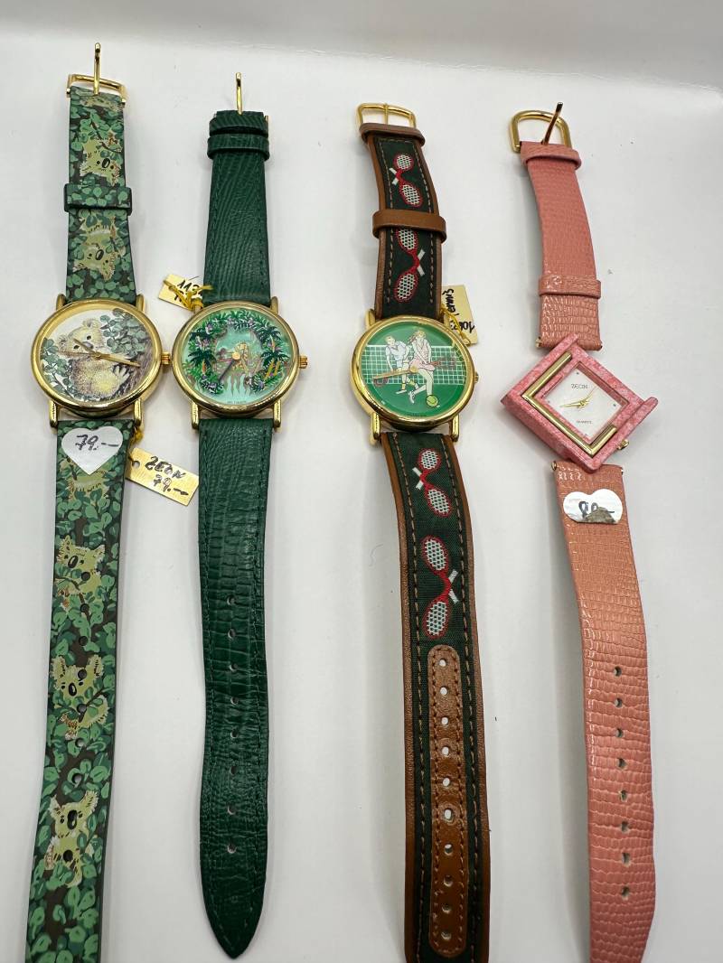 Zeon Armbanduhr Echtleder Grün Neu Gold Zoo Tiger Vintage Valdawn 1990Er Damen Ungetragen von SamatimeVintage