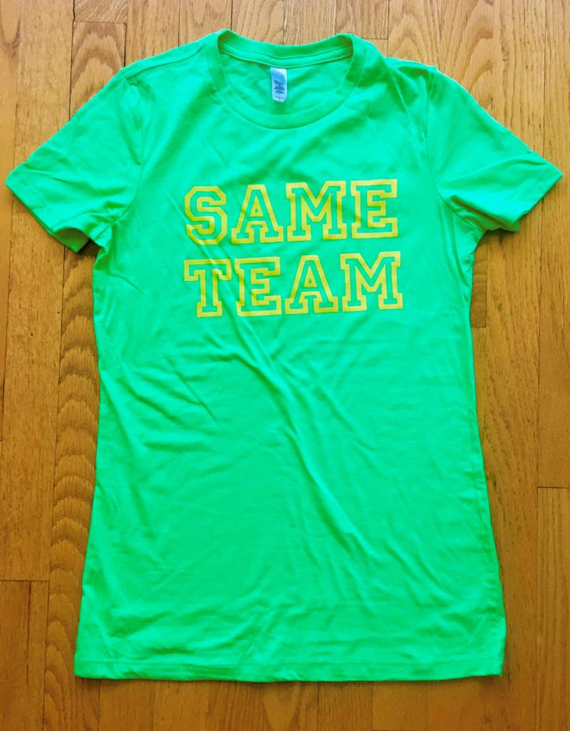 Damen Classic T-Shirt von SameTeamGoods