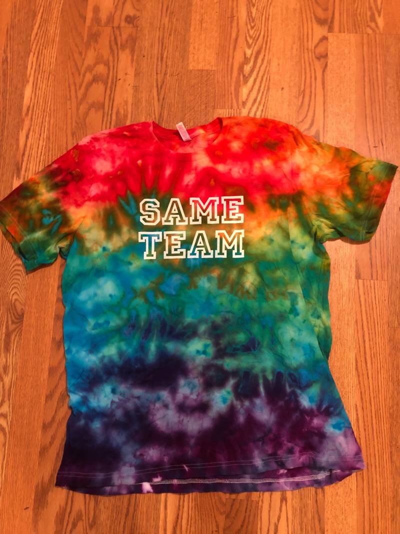 Unisex Tie Dye T-Shirt von SameTeamGoods