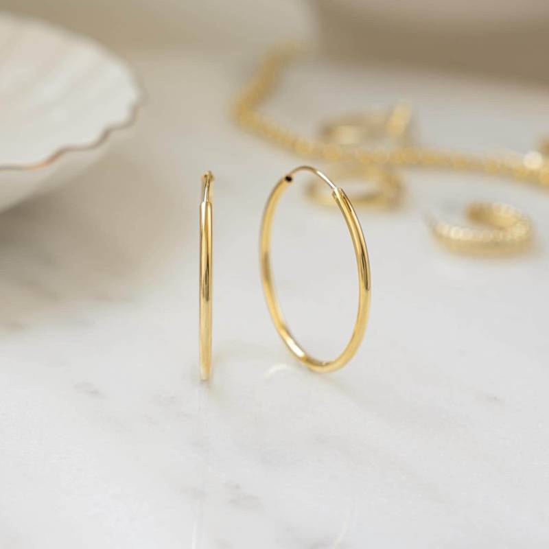32 Mm Dünne Hoop Ohrringe, Gold Threader Hoops, Endlos Zierliche Infinity Geschenk Für Sie von SamiJEWELS