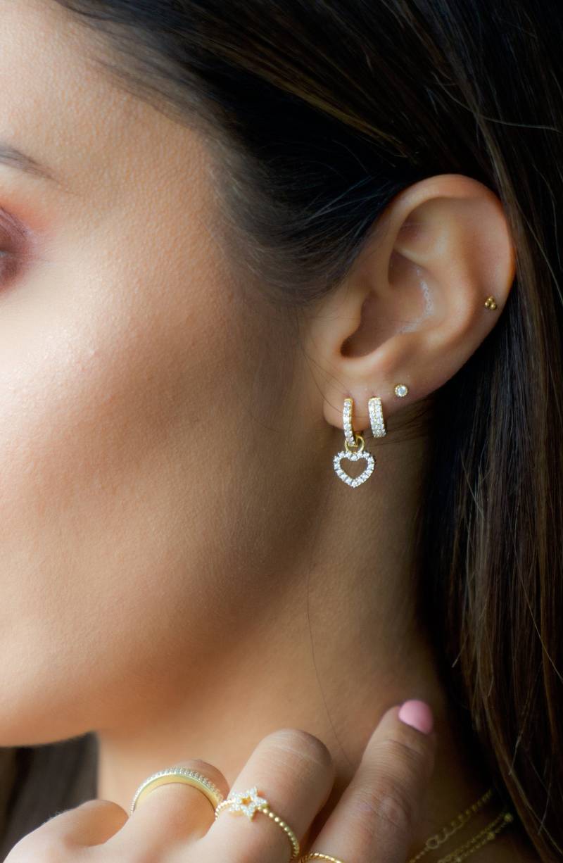 Herz Ohrringe Huggies Huggie Hoops Charme Gold Hoop Baumelnde Geschenk von SamiJEWELS