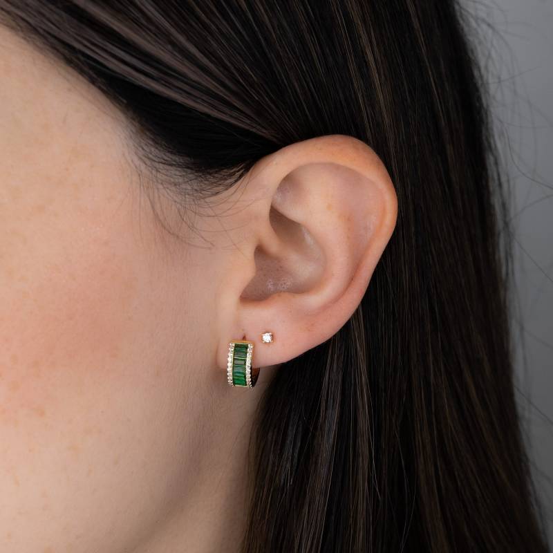 Smaragd Ohrringe, Huggie Creolen, Mai Birthstone, Gold Huggies, Kleine Schmuck, Huggies von SamiJEWELS