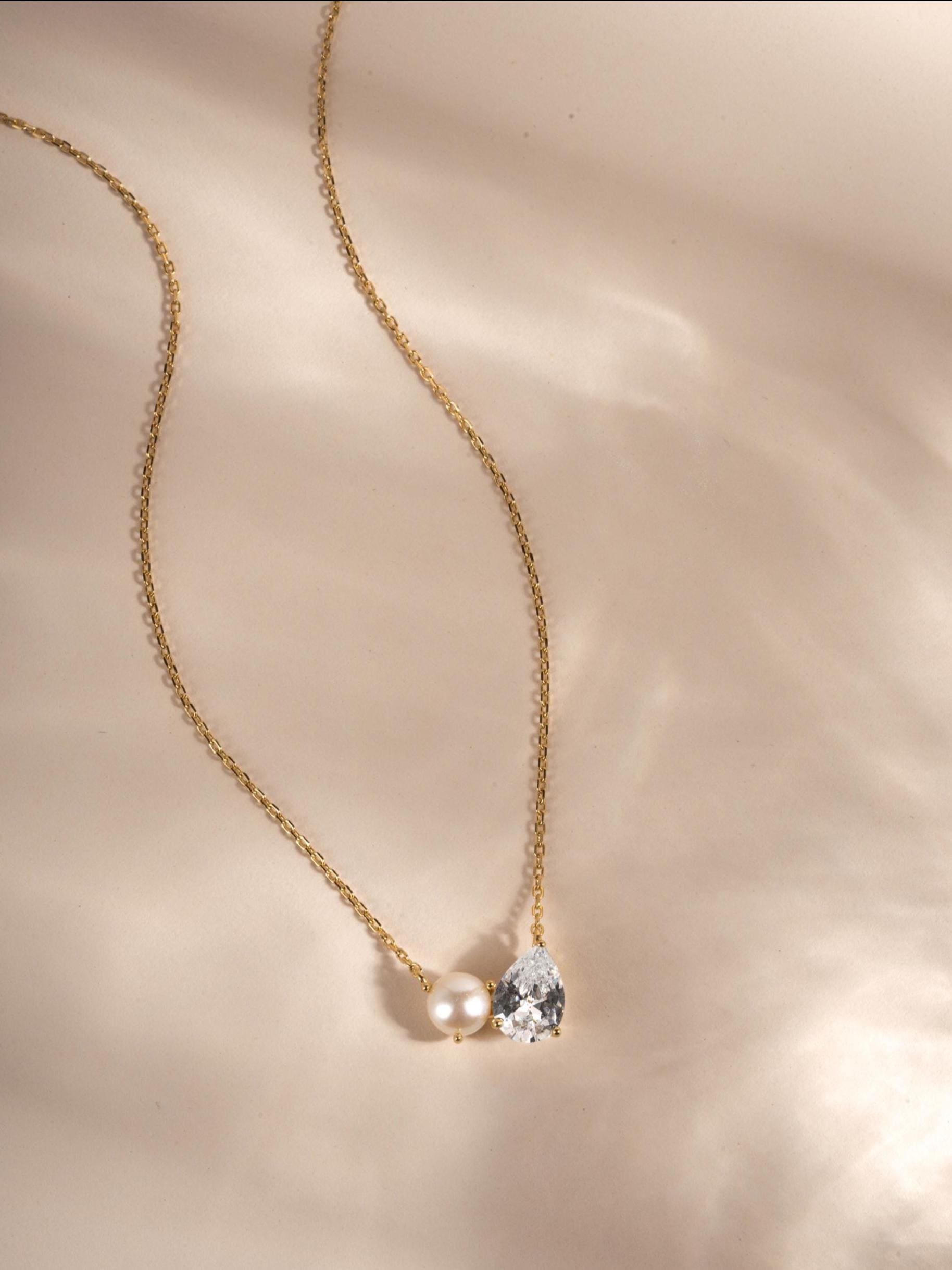 Toi Et Moi Halskette, Halskette Mit Diamant Und Perle, Tear Drop Charm Perlen Anhänger Braut Brautjungfer Schmuck von SamiJEWELS