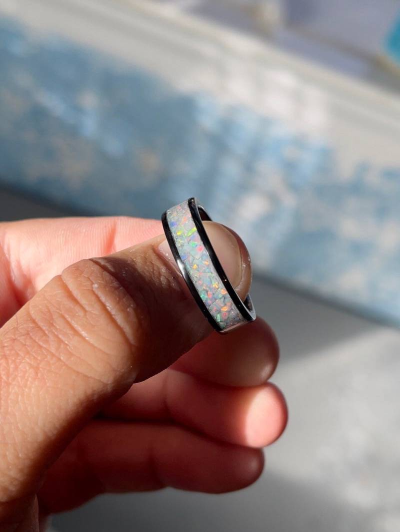 Schwarz Und Weiß Ring. Keramikring Weißer Opal Inlay-Ring Perfektes Geschenk von SamiesRings