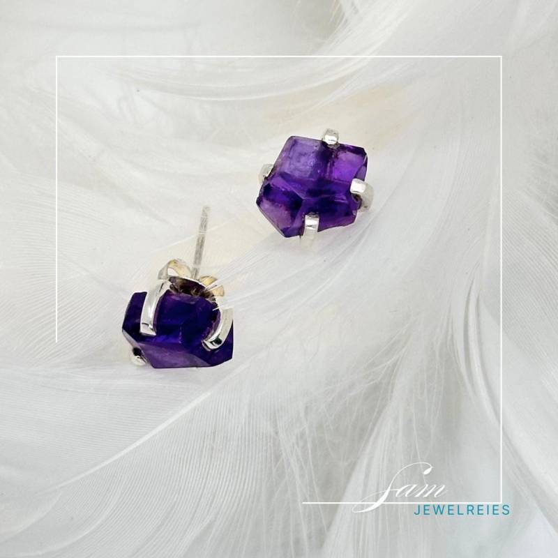 Amethyst Ohrstecker Aus 925 Silber | Roher Edelstein Geschenk Für Sie von SamjewelriesDE