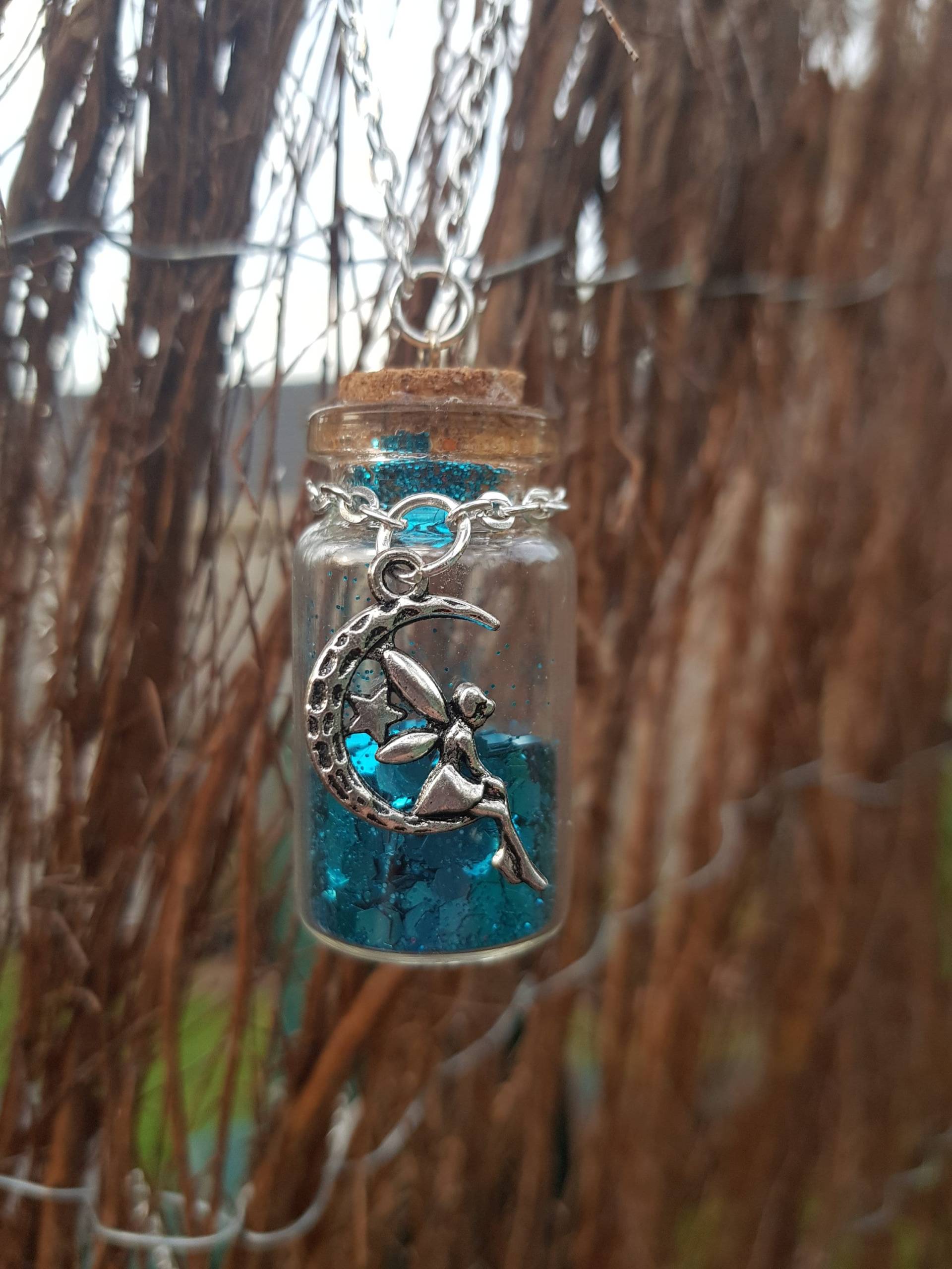 Blauer Pixie Dust Flaschenanhänger Blauer Pixie Dust Flaschenanhänger von Sammy1catscrafts