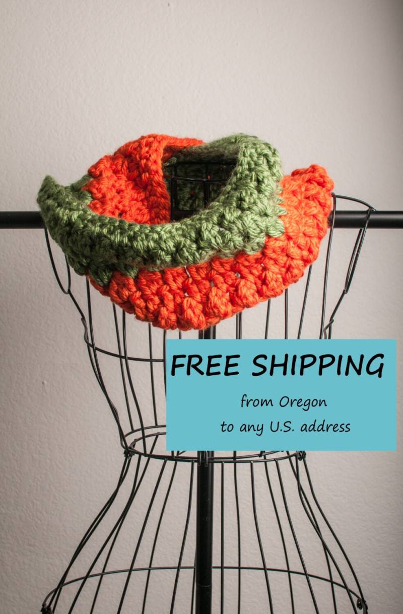 Dicker Schal, Oversize Schlauchschal, Infinity Geschenk Für Sie, Winter Häkelschal, Frauen Gehäkelter Halswärmer von SamsCrochet