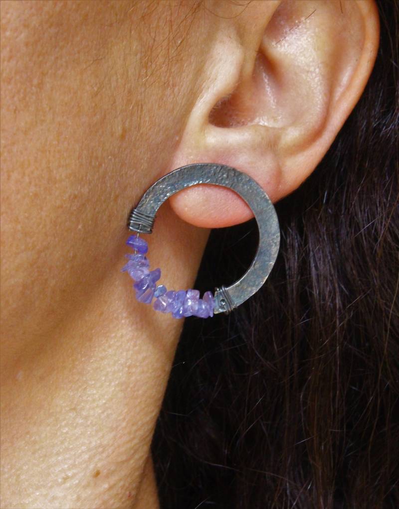 Oxidierte Sterling Silber Tansanit Perlen Creolen von SamsabyElena