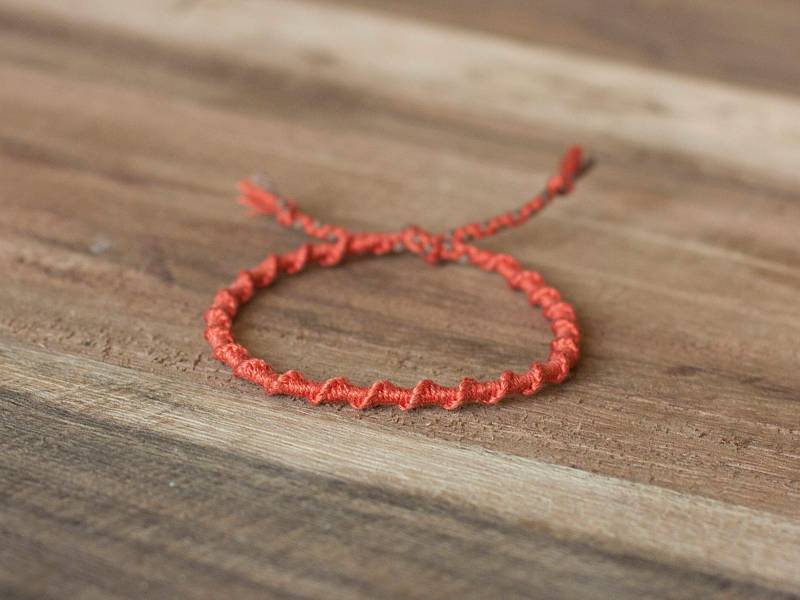 Oranje Bruine Spiraal Armband, Macramé Hippie Boho, Cadeau Voor Haar, Elegante Armband Oranje Bruine Spiraal Armband, Macramé Hippie Boho, Cadeau Voor Haar, Elegante Armband von SamsaraShopNL