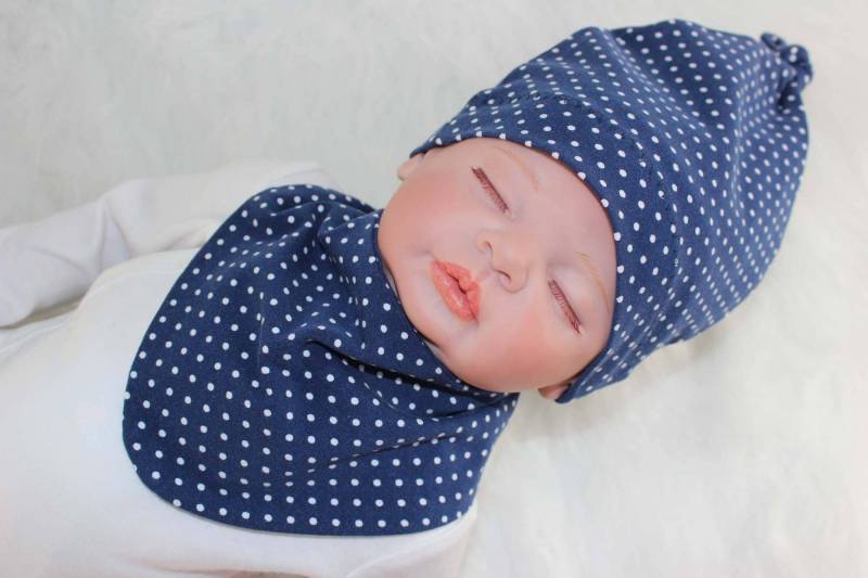 Mütze Halstuch Baby Kind, Dunkelblau Gepunktet, Knotenmütze, Dreieckstuch, Jersey von SamsitaDesign